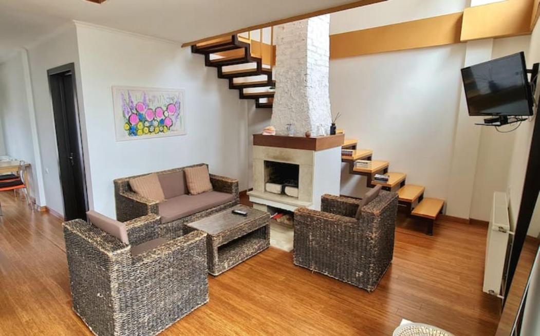 Duplex Apartment In The City Center Tbilisi Eksteriør billede